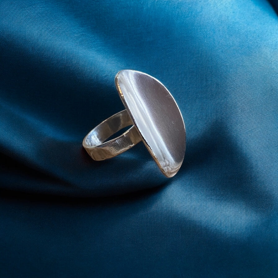 Anillo Corvo