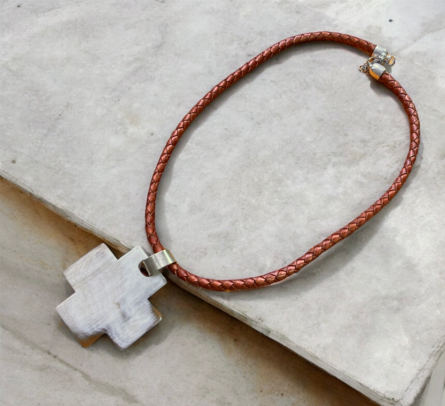Collar Cruz