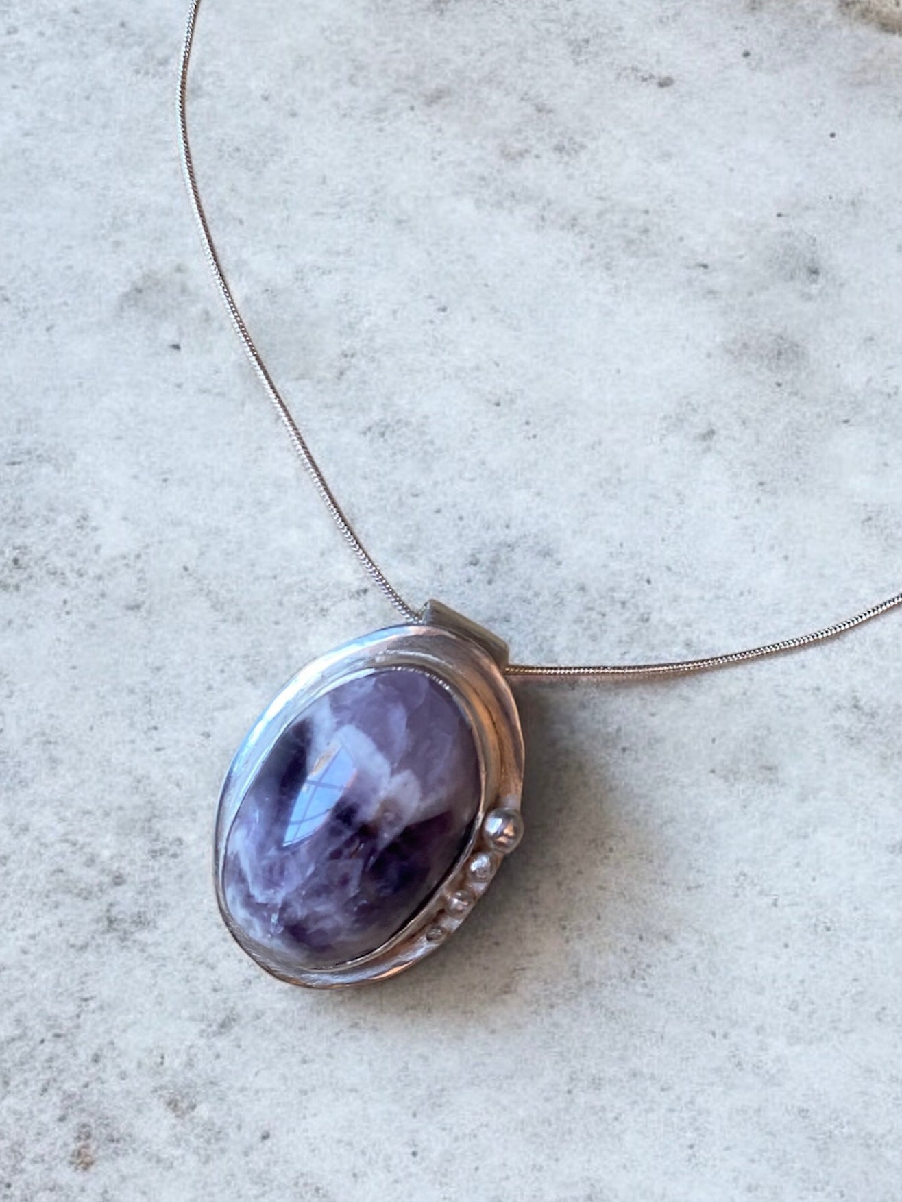 Dije Amatista y plata 925 - cadena enchapada en plata