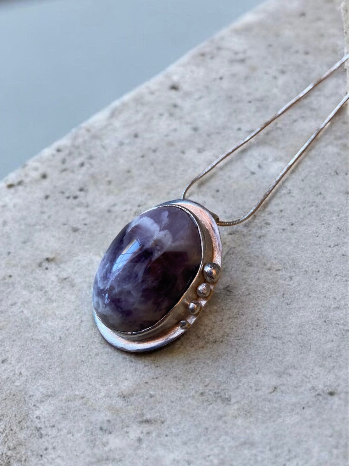 Dije Amatista y plata 925 - cadena enchapada en plata
