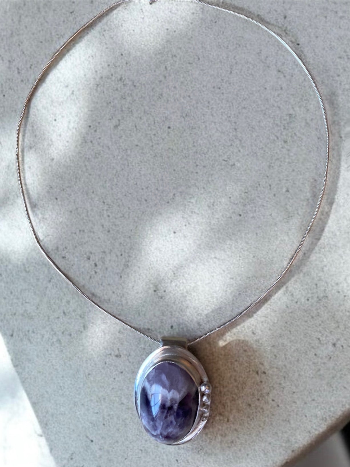 Dije Amatista y plata 925 - cadena enchapada en plata