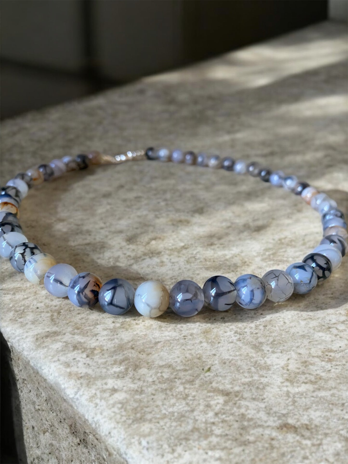 Collar de Agata de vena de dragón blanco